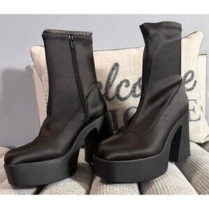 ALDO Women’s Black Platform Ankle Boots Chunky Block Heel Size 6.5 New In Box.